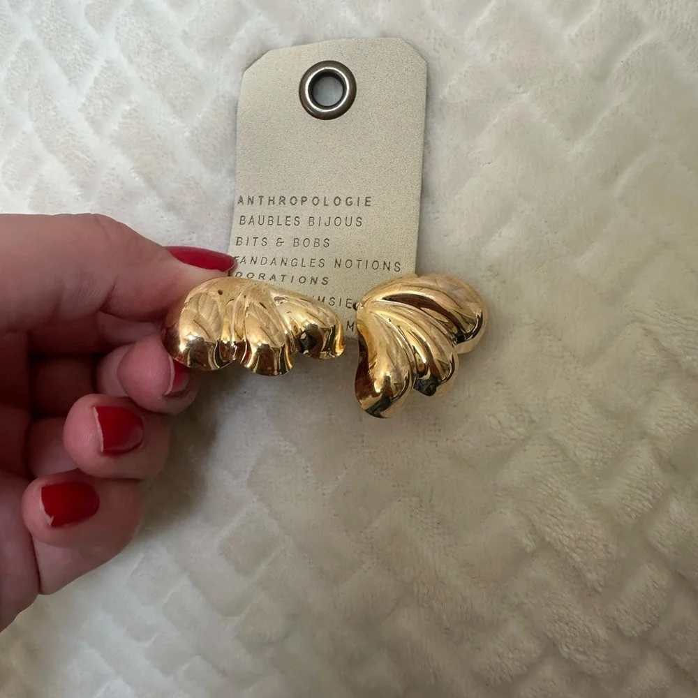 NWT Anthropologie Gold Wing Fanned Out 14K Gold Plated Earrings 80’s statement